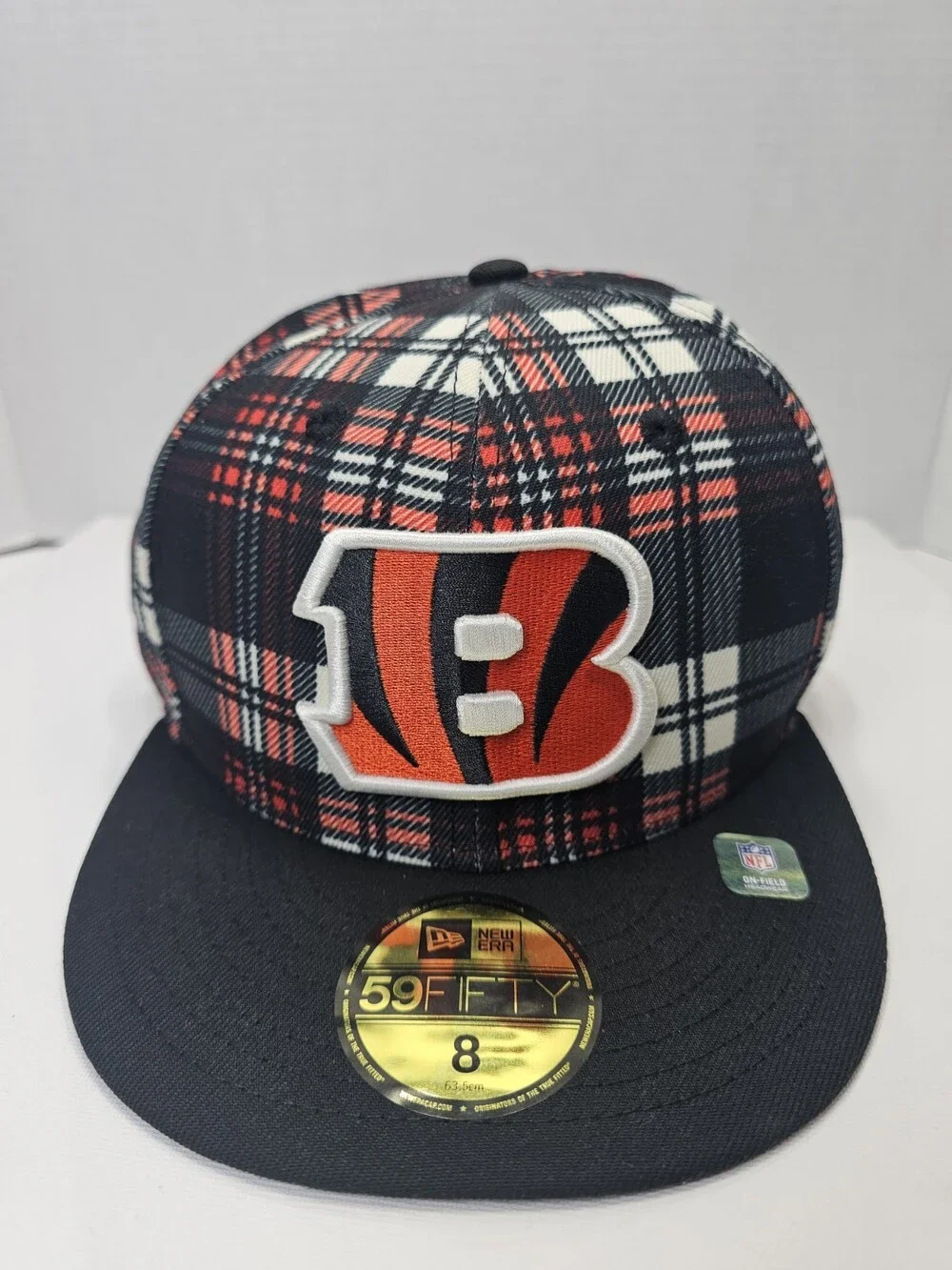 New Era Cincinnati Bengals 59FIFTY Plaid Fitted Hat Size 8 NFL Black Red